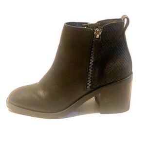 Crown Vintage Women's Black Leather Ankle Boots Booties 6.5 Side Zip Block Heel